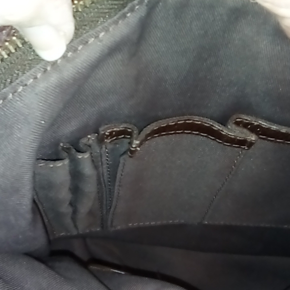 Vintage National Geographic leather purse-Made in Bolivia (12 in.x14 1/2 in.x 4) - Picture 5 of 8